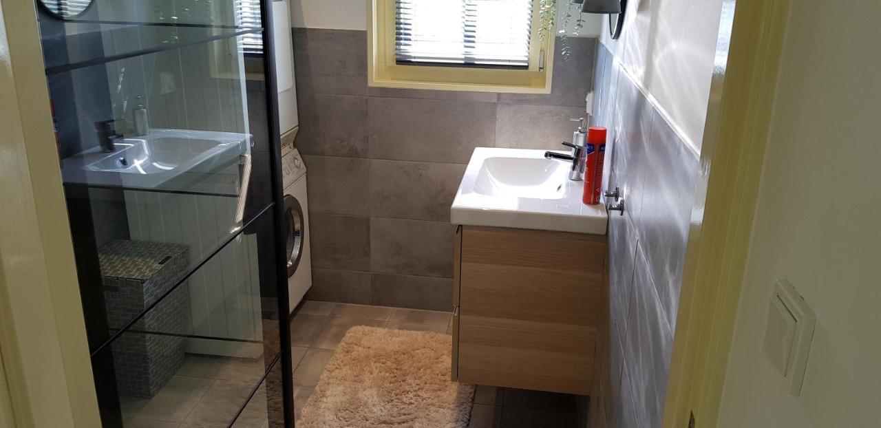 Prachtig Vrijstaand Appartement Aan Het Water Heerhugowaard Exterior foto