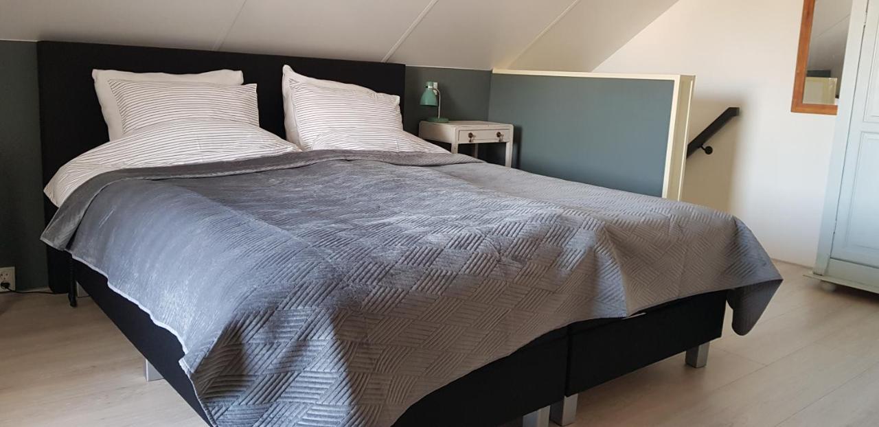 Prachtig Vrijstaand Appartement Aan Het Water Heerhugowaard Exterior foto